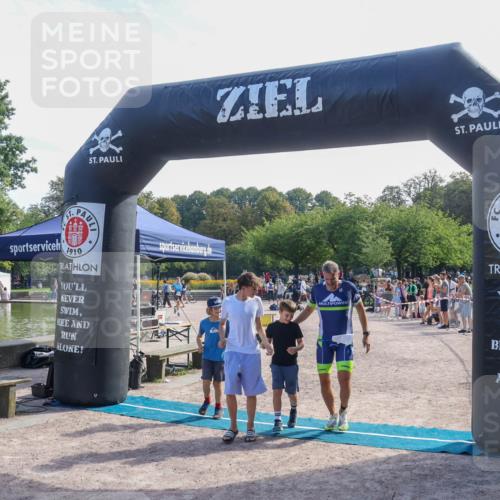 08.09.2024 - Stadtparktriathlon Luisa Fischer http://msf.ph/oto/7037242 08.09.2024 11:50:41 Ziel 535, 552 meine-sportfotos.de