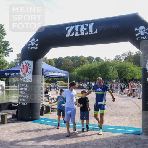 08.09.2024 - Stadtparktriathlon Luisa Fischer http://msf.ph/oto/7037243 08.09.2024 11:50:42 Ziel 535, 552 meine-sportfotos.de