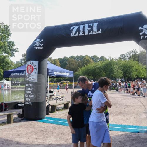 08.09.2024 - Stadtparktriathlon Luisa Fischer http://msf.ph/oto/7037250 08.09.2024 11:50:45 Ziel 535, 552 meine-sportfotos.de