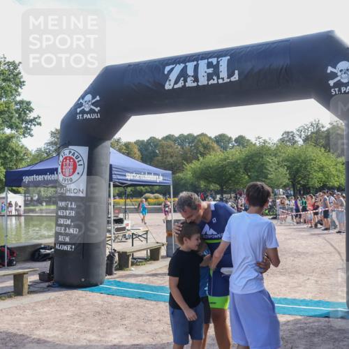 08.09.2024 - Stadtparktriathlon Luisa Fischer http://msf.ph/oto/7037251 08.09.2024 11:50:46 Ziel 535, 552 meine-sportfotos.de