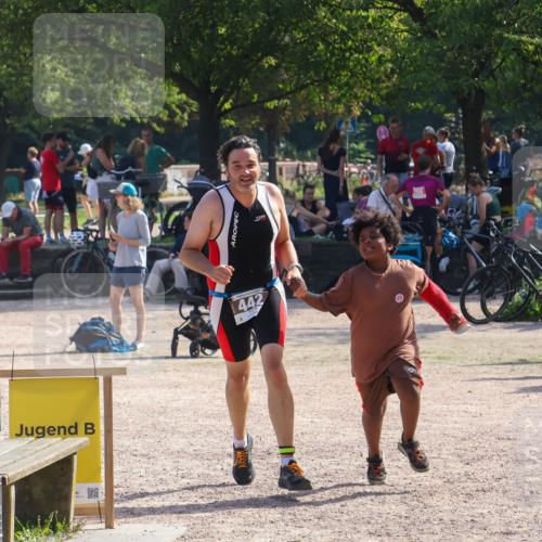 08.09.2024 - Stadtparktriathlon Luisa Fischer http://msf.ph/oto/7037271 08.09.2024 11:51:20 Ziel 442 meine-sportfotos.de