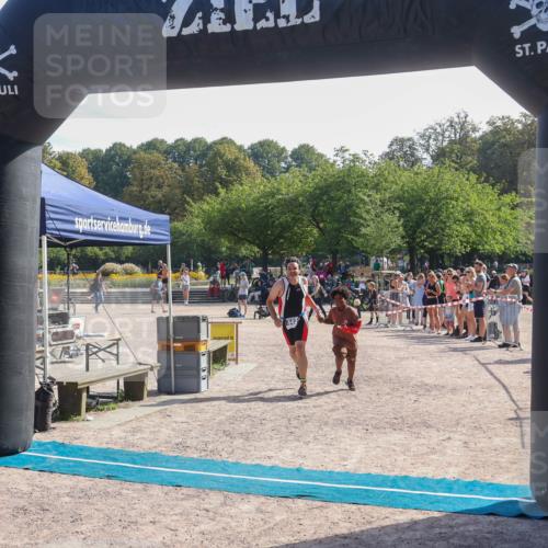 08.09.2024 - Stadtparktriathlon Luisa Fischer http://msf.ph/oto/7037277 08.09.2024 11:51:21 Ziel 442 meine-sportfotos.de