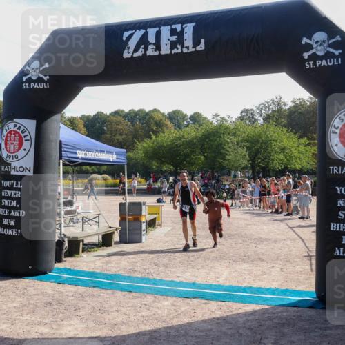 08.09.2024 - Stadtparktriathlon Luisa Fischer http://msf.ph/oto/7037278 08.09.2024 11:51:22 Ziel 442 meine-sportfotos.de