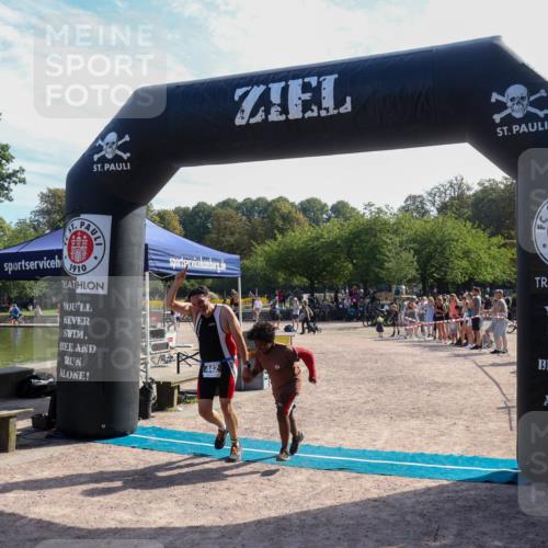 08.09.2024 - Stadtparktriathlon Luisa Fischer http://msf.ph/oto/7037283 08.09.2024 11:51:23 Ziel 442 meine-sportfotos.de