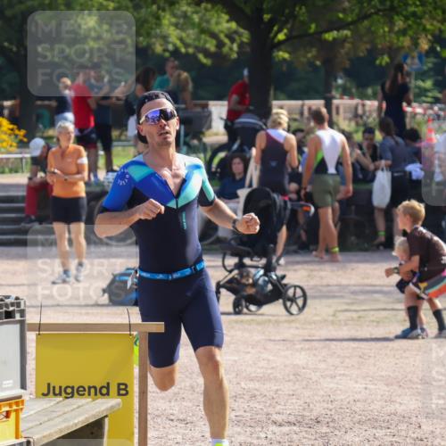 08.09.2024 - Stadtparktriathlon Luisa Fischer http://msf.ph/oto/7037287 08.09.2024 11:51:38 Ziel 550, 821 meine-sportfotos.de