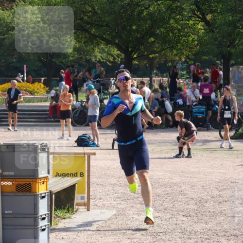 08.09.2024 - Stadtparktriathlon Luisa Fischer http://msf.ph/oto/7037289 08.09.2024 11:51:38 Ziel 550, 821 meine-sportfotos.de