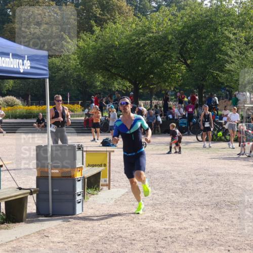 08.09.2024 - Stadtparktriathlon Luisa Fischer http://msf.ph/oto/7037291 08.09.2024 11:51:39 Ziel 550, 821 meine-sportfotos.de