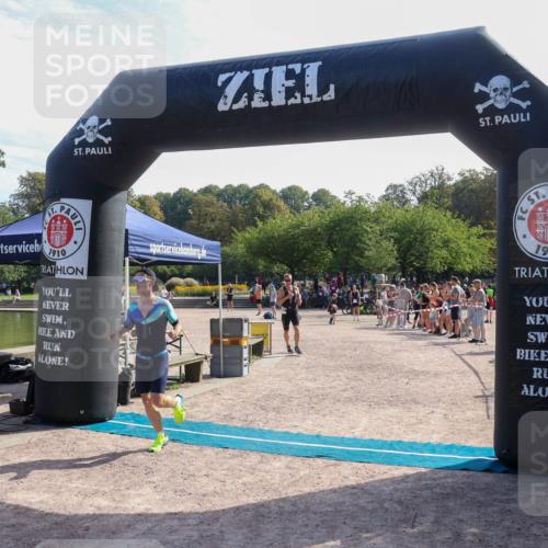 08.09.2024 - Stadtparktriathlon Luisa Fischer http://msf.ph/oto/7037296 08.09.2024 11:51:40 Ziel 521, 550, 821 meine-sportfotos.de