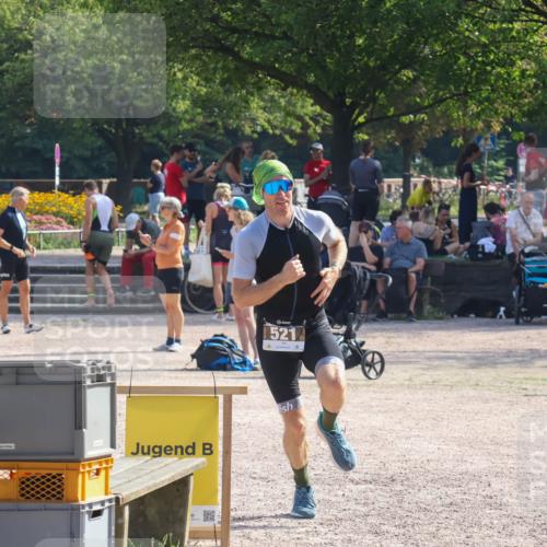 08.09.2024 - Stadtparktriathlon Luisa Fischer http://msf.ph/oto/7037299 08.09.2024 11:51:45 Ziel 521, 550, 821 meine-sportfotos.de