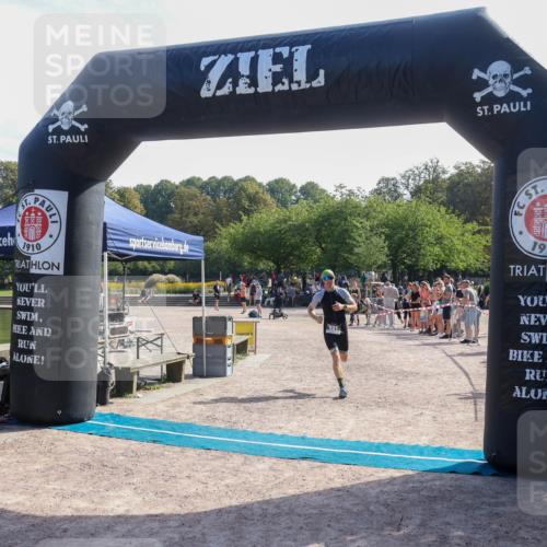 08.09.2024 - Stadtparktriathlon Luisa Fischer http://msf.ph/oto/7037302 08.09.2024 11:51:47 Ziel 521, 821 meine-sportfotos.de