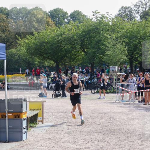 08.09.2024 - Stadtparktriathlon Luisa Fischer http://msf.ph/oto/7037306 08.09.2024 11:52:47 Ziel 456 meine-sportfotos.de