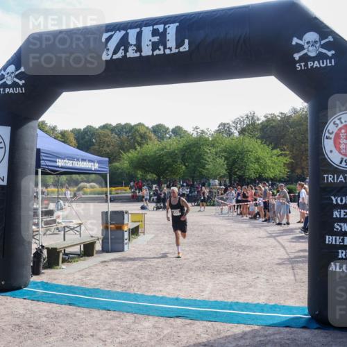 08.09.2024 - Stadtparktriathlon Luisa Fischer http://msf.ph/oto/7037310 08.09.2024 11:52:48 Ziel 456 meine-sportfotos.de