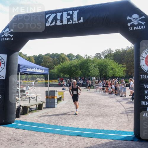 08.09.2024 - Stadtparktriathlon Luisa Fischer http://msf.ph/oto/7037311 08.09.2024 11:52:48 Ziel 456 meine-sportfotos.de