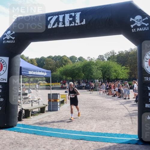 08.09.2024 - Stadtparktriathlon Luisa Fischer http://msf.ph/oto/7037312 08.09.2024 11:52:48 Ziel 456 meine-sportfotos.de