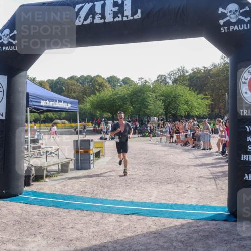 08.09.2024 - Stadtparktriathlon Luisa Fischer http://msf.ph/oto/7037318 08.09.2024 11:53:18 Ziel 424 meine-sportfotos.de