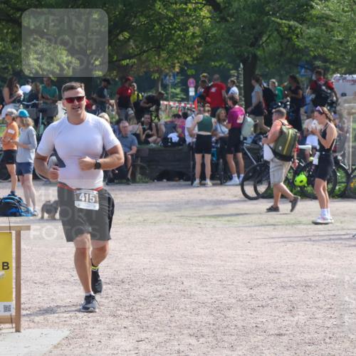 08.09.2024 - Stadtparktriathlon Luisa Fischer http://msf.ph/oto/7037323 08.09.2024 11:53:29 Ziel 394, 401, 415 meine-sportfotos.de