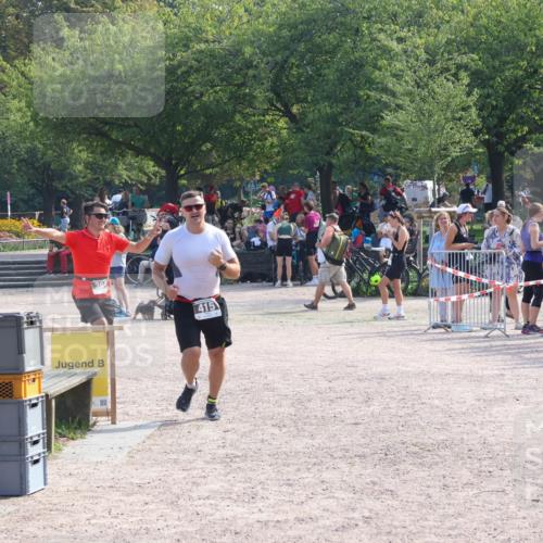 08.09.2024 - Stadtparktriathlon Luisa Fischer http://msf.ph/oto/7037324 08.09.2024 11:53:29 Ziel 394, 401, 415 meine-sportfotos.de