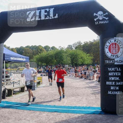 08.09.2024 - Stadtparktriathlon Luisa Fischer http://msf.ph/oto/7037331 08.09.2024 11:53:32 Ziel 394, 401, 415 meine-sportfotos.de