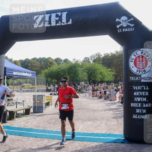 08.09.2024 - Stadtparktriathlon Luisa Fischer http://msf.ph/oto/7037333 08.09.2024 11:53:33 Ziel 394, 401, 415 meine-sportfotos.de