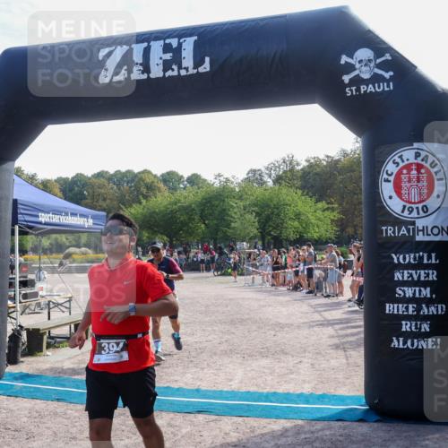 08.09.2024 - Stadtparktriathlon Luisa Fischer http://msf.ph/oto/7037335 08.09.2024 11:53:33 Ziel 394, 401, 415 meine-sportfotos.de