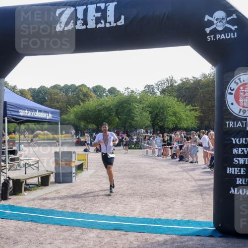 08.09.2024 - Stadtparktriathlon Luisa Fischer http://msf.ph/oto/7037355 08.09.2024 11:54:03 Ziel 479, 557 meine-sportfotos.de