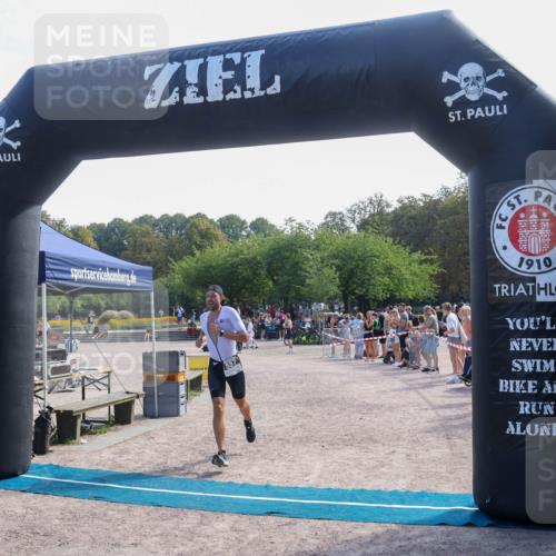 08.09.2024 - Stadtparktriathlon Luisa Fischer http://msf.ph/oto/7037356 08.09.2024 11:54:03 Ziel 479, 557 meine-sportfotos.de