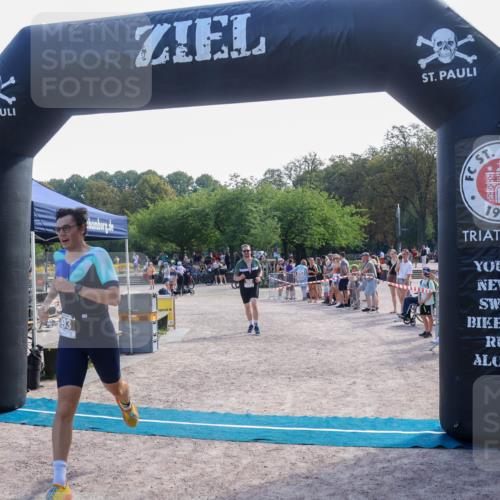 08.09.2024 - Stadtparktriathlon Luisa Fischer http://msf.ph/oto/7037367 08.09.2024 11:54:32 Ziel 369, 493 meine-sportfotos.de