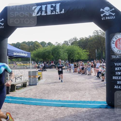 08.09.2024 - Stadtparktriathlon Luisa Fischer http://msf.ph/oto/7037368 08.09.2024 11:54:32 Ziel 369, 493 meine-sportfotos.de