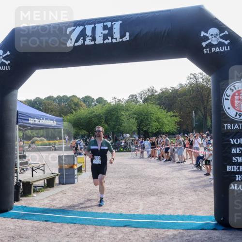 08.09.2024 - Stadtparktriathlon Luisa Fischer http://msf.ph/oto/7037373 08.09.2024 11:54:33 Ziel 369, 493 meine-sportfotos.de