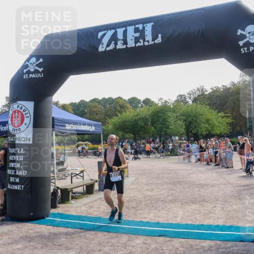 08.09.2024 - Stadtparktriathlon Luisa Fischer http://msf.ph/oto/7037384 08.09.2024 11:54:54 Ziel 537 meine-sportfotos.de