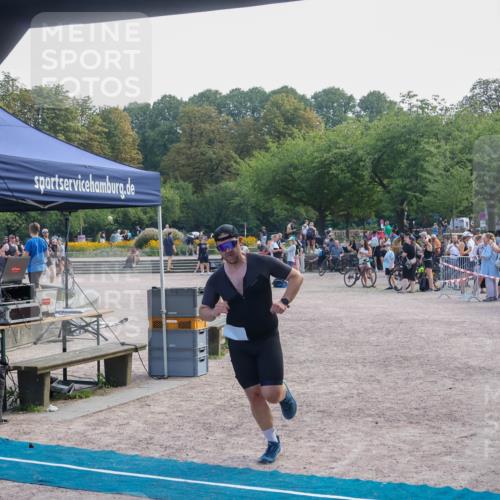 08.09.2024 - Stadtparktriathlon Luisa Fischer http://msf.ph/oto/7037392 08.09.2024 11:58:05 Ziel 483, 546 meine-sportfotos.de