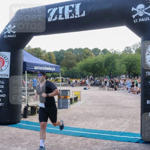 08.09.2024 - Stadtparktriathlon Luisa Fischer http://msf.ph/oto/7037394 08.09.2024 11:58:05 Ziel 483, 546 meine-sportfotos.de