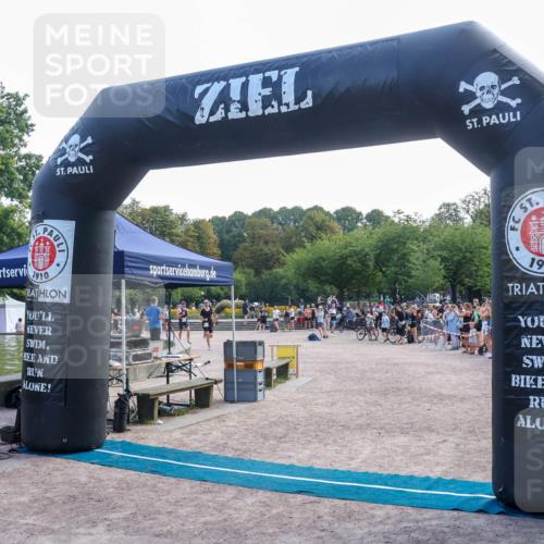 08.09.2024 - Stadtparktriathlon Luisa Fischer http://msf.ph/oto/7037396 08.09.2024 11:58:06 Ziel 473, 483, 546 meine-sportfotos.de