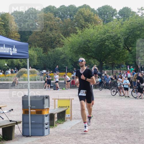 08.09.2024 - Stadtparktriathlon Luisa Fischer http://msf.ph/oto/7037403 08.09.2024 11:58:10 Ziel 473, 483, 546 meine-sportfotos.de