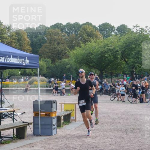 08.09.2024 - Stadtparktriathlon Luisa Fischer http://msf.ph/oto/7037404 08.09.2024 11:58:10 Ziel 473, 483, 546 meine-sportfotos.de