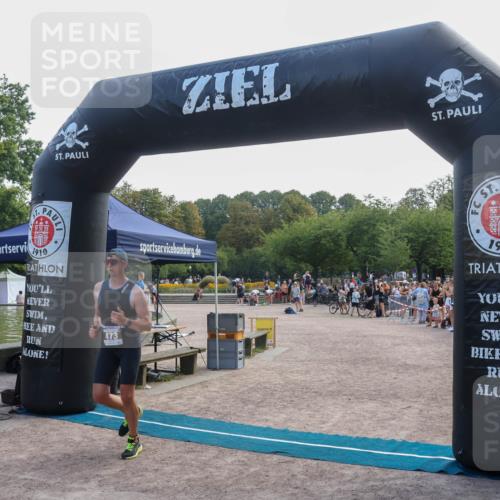 08.09.2024 - Stadtparktriathlon Luisa Fischer http://msf.ph/oto/7037412 08.09.2024 11:58:12 Ziel 473, 483, 546 meine-sportfotos.de