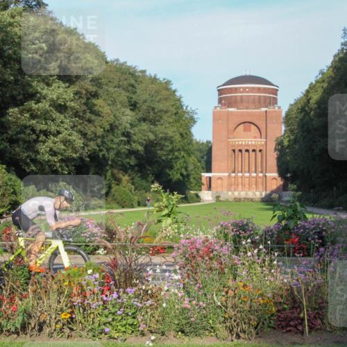 08.09.2024 - Stadtparktriathlon Zöllner http://msf.ph/oto/7037958 08.09.2024 08:52:03 Radfahren 18, 44, 66 meine-sportfotos.de