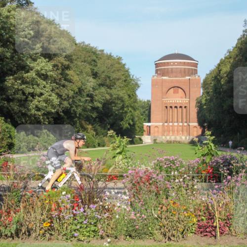 08.09.2024 - Stadtparktriathlon Zöllner http://msf.ph/oto/7038113 08.09.2024 08:57:35 Radfahren 25, 26, 71, 83 meine-sportfotos.de