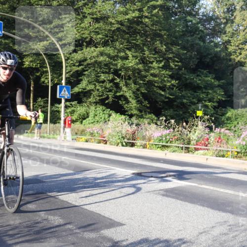 08.09.2024 - Stadtparktriathlon Zöllner http://msf.ph/oto/7038397 08.09.2024 08:50:24 Radfahren 1, 22, 32 meine-sportfotos.de