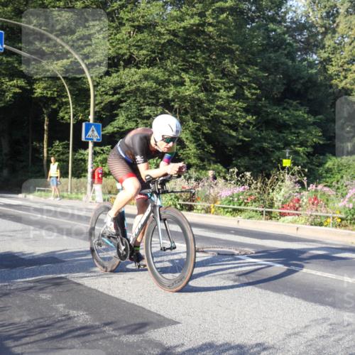 08.09.2024 - Stadtparktriathlon Zöllner http://msf.ph/oto/7038399 08.09.2024 08:50:27 Radfahren 19, 32, 86 meine-sportfotos.de