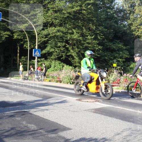 08.09.2024 - Stadtparktriathlon Zöllner http://msf.ph/oto/7038431 08.09.2024 08:51:38 Radfahren 39, 78 meine-sportfotos.de