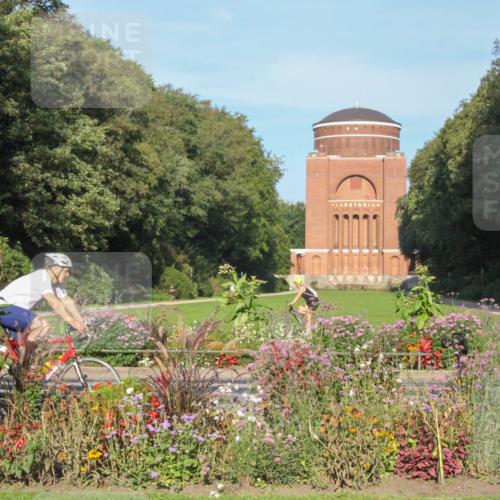 08.09.2024 - Stadtparktriathlon Zöllner http://msf.ph/oto/7038436 08.09.2024 09:05:28 Radfahren 42, 45, 104 meine-sportfotos.de