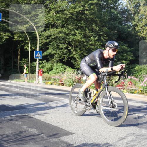 08.09.2024 - Stadtparktriathlon Zöllner http://msf.ph/oto/7038459 08.09.2024 08:52:28 Radfahren 21, 37, 63, 76 meine-sportfotos.de