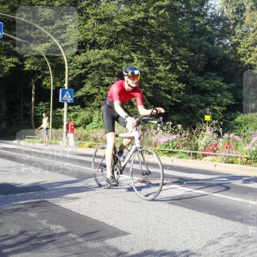 08.09.2024 - Stadtparktriathlon Zöllner http://msf.ph/oto/7038470 08.09.2024 08:52:32 Radfahren 15, 21, 27, 28, 37, 63 meine-sportfotos.de