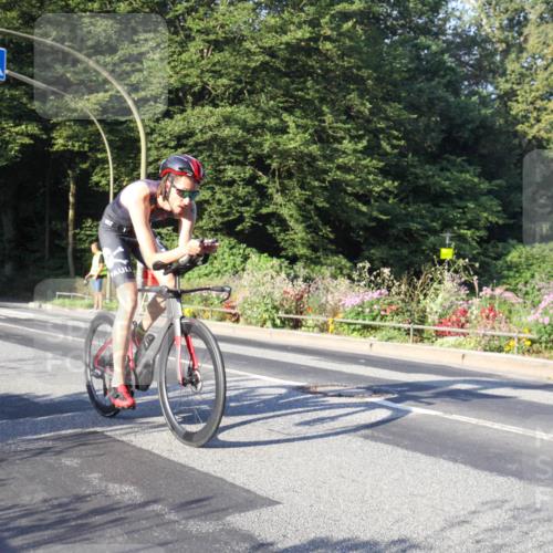 08.09.2024 - Stadtparktriathlon Zöllner http://msf.ph/oto/7038472 08.09.2024 08:52:34 Radfahren 15, 21, 27, 28, 37, 85 meine-sportfotos.de