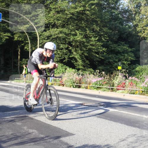 08.09.2024 - Stadtparktriathlon Zöllner http://msf.ph/oto/7038493 08.09.2024 08:53:16 Radfahren 8, 24, 30, 46, 82 meine-sportfotos.de
