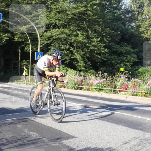 08.09.2024 - Stadtparktriathlon Zöllner http://msf.ph/oto/7038497 08.09.2024 08:53:21 Radfahren 8, 58, 67 meine-sportfotos.de
