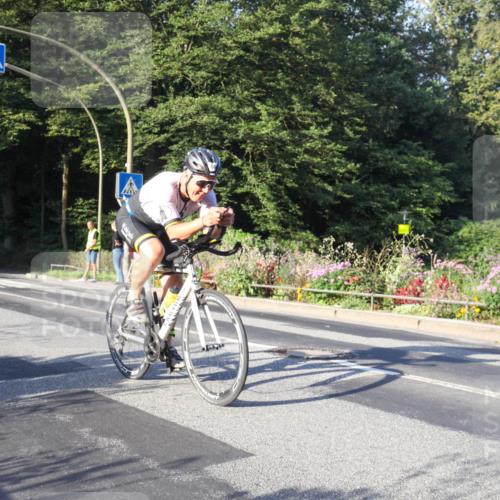 08.09.2024 - Stadtparktriathlon Zöllner http://msf.ph/oto/7038501 08.09.2024 08:53:27 Radfahren 60, 67 meine-sportfotos.de