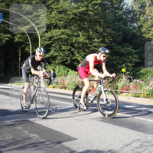 08.09.2024 - Stadtparktriathlon Zöllner http://msf.ph/oto/7038512 08.09.2024 08:53:59 Radfahren 6, 7, 13, 14 meine-sportfotos.de