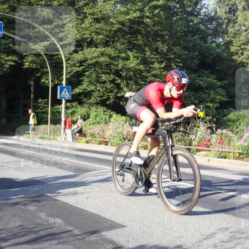 08.09.2024 - Stadtparktriathlon Zöllner http://msf.ph/oto/7038532 08.09.2024 08:55:26 Radfahren 38 meine-sportfotos.de
